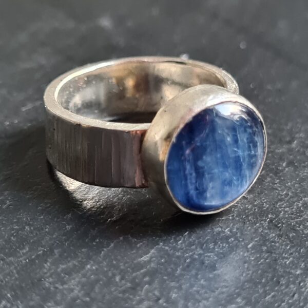 Blauer Kyanit Ring